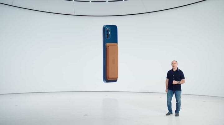 iPhone 12没有充电头、耳机,还贵了800元